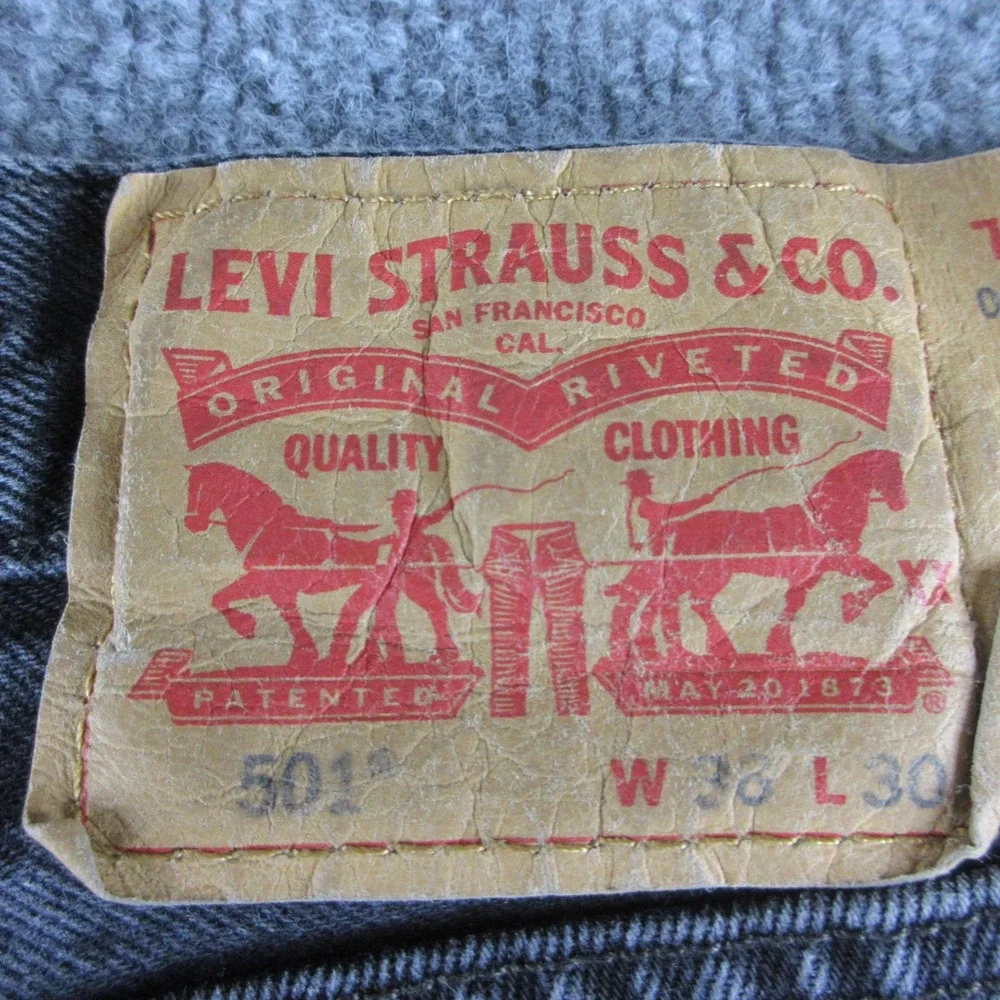 Levis 501 Jeans Mens 36x30 Black Regular Straight Charcoal Wash Denim Casual